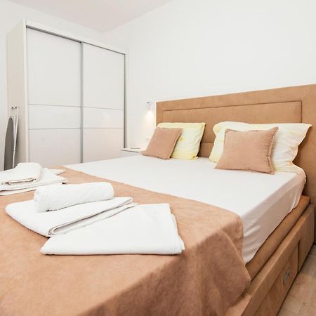 Villa Providenca Apartments 蒂瓦特 外观 照片