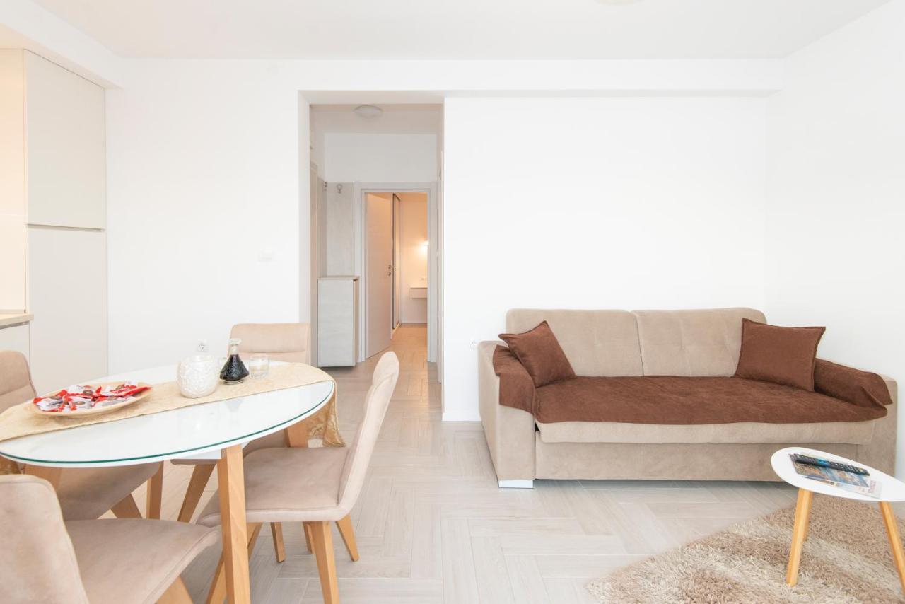 Villa Providenca Apartments 蒂瓦特 外观 照片