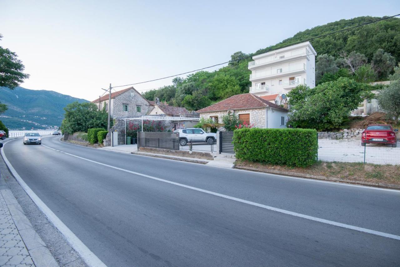 Villa Providenca Apartments 蒂瓦特 外观 照片