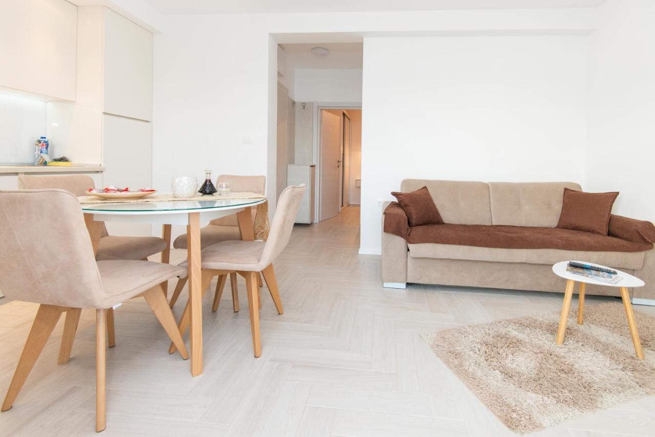 Villa Providenca Apartments 蒂瓦特 外观 照片